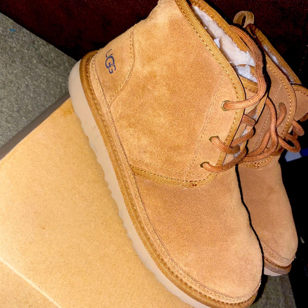 UGG